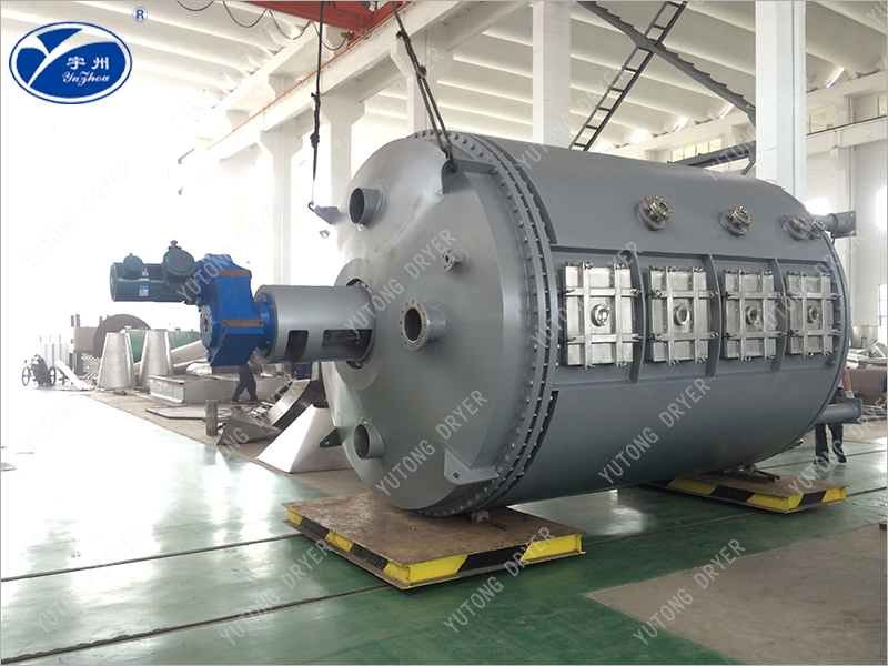 Ternary material disc dryer